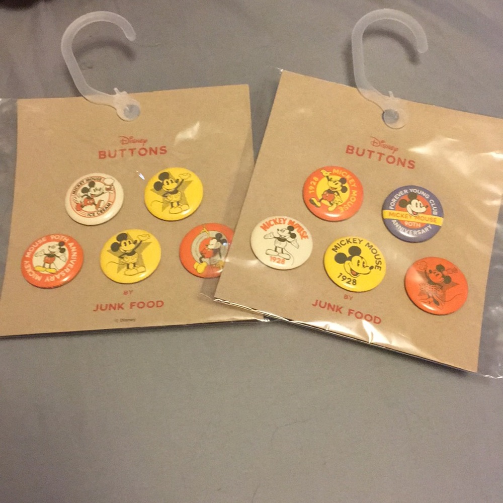 Disney’s by Junk Food Button Pack Set